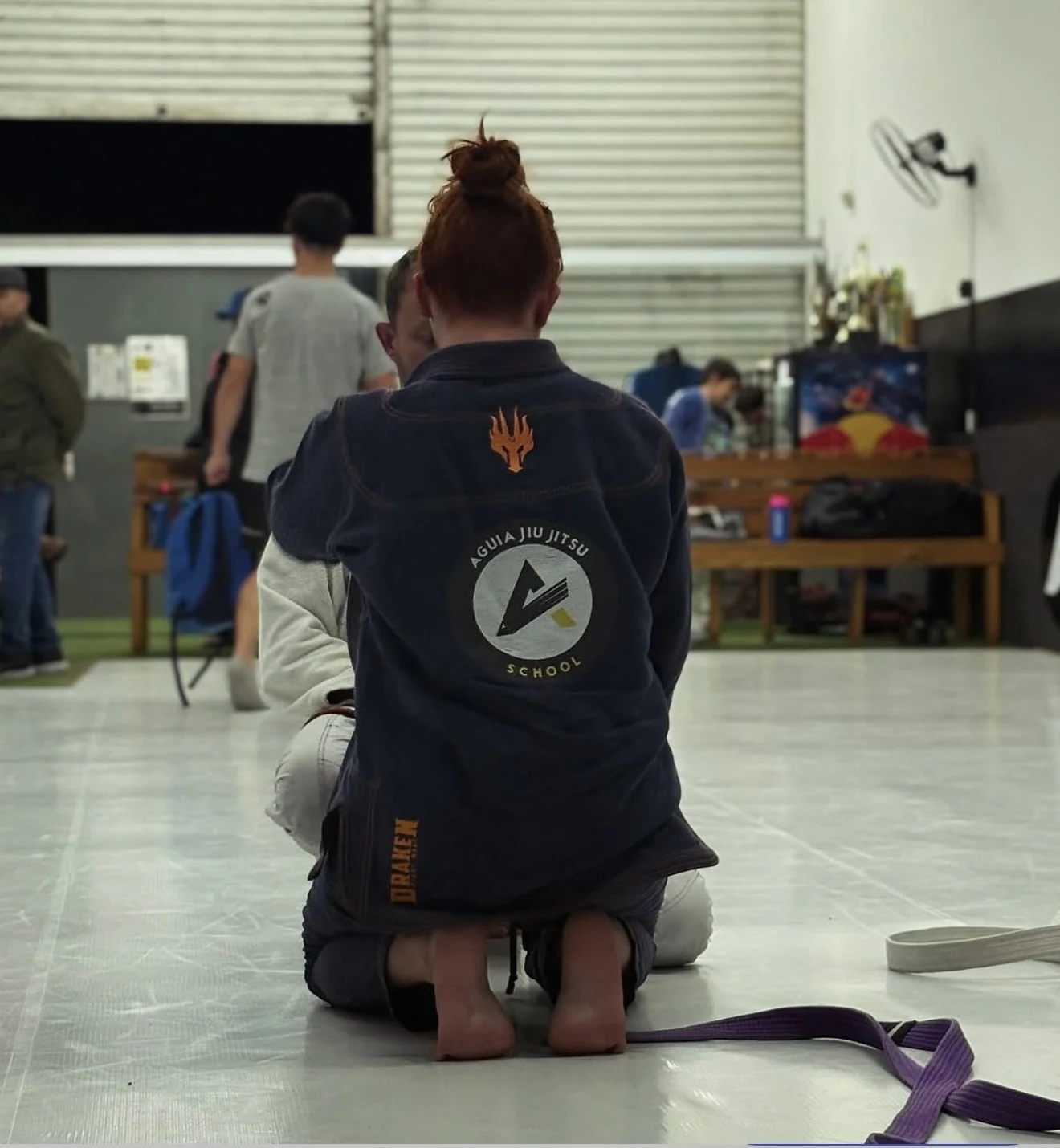 Tiffany treinando jiu-jítsu